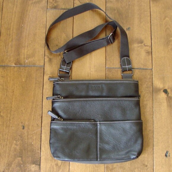 Roots Brown Leather Bag Purse Crossbody Messenger Adjustable Like BRAND NEW - Picture 1 of 14